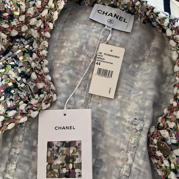 CHANEL NEW with Tags Jacket Size 44 - Picture 11 of 15